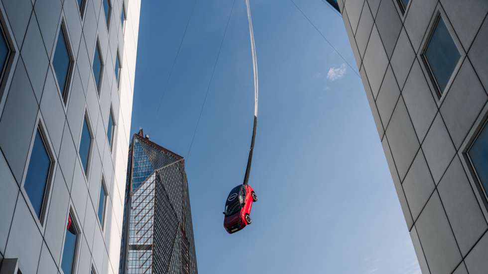 Το ανανεωμένο Nissan Qashqai έκανε ρεκόρ Γκίνες στο bungee jumping!